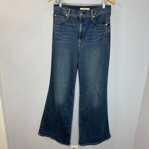 Levi's Women's Ribcage Bell Bottom Jeans High Rise A New York Moment Sz 29
